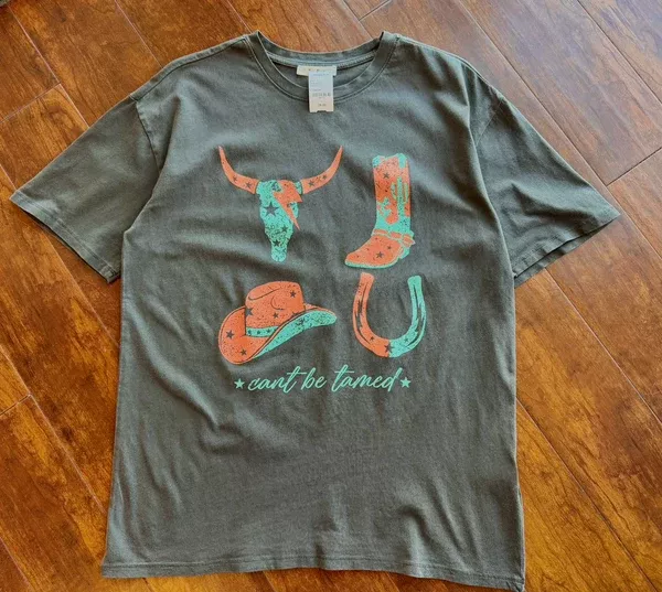 “Can’t Be Tamed” Western Graphic Tee