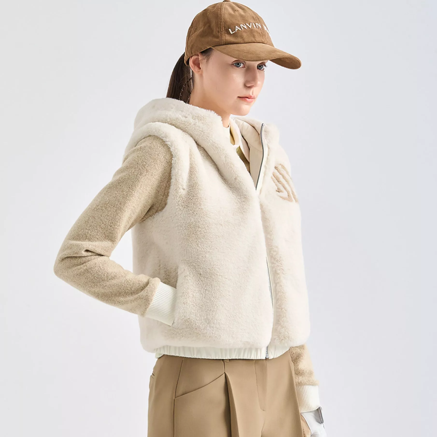 Lanvin BlancWomen's Fur Vest - Ivory