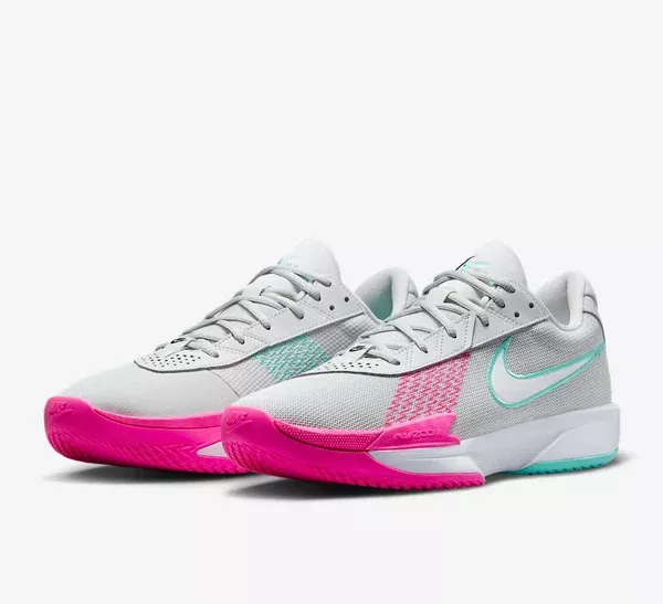 Nike Men's G.T. Cut Academy Basketball Shoes